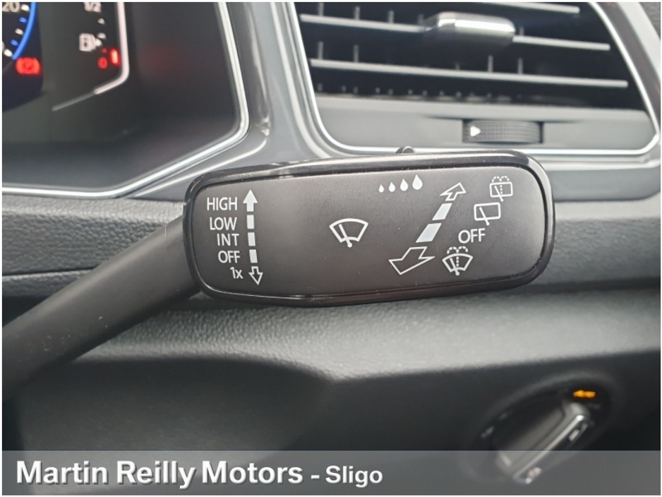 2022 Volkswagen T-Roc R-LINE 1.5 TSI AUTO €30,445