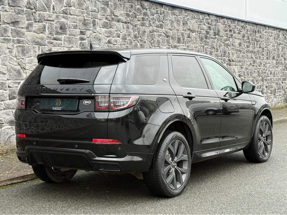 2022 Land Rover Discovery Sport P300E R-DYNAMIC SE €37,950