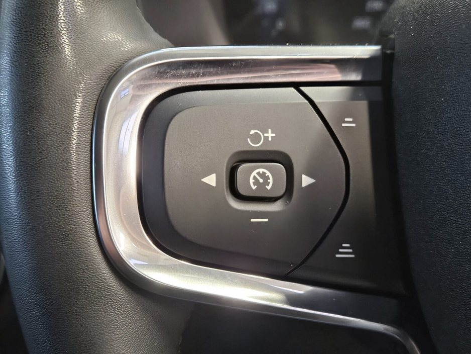 2021 Volvo XC40 PHEV T4 (197hp) Insciption FWD €25,950