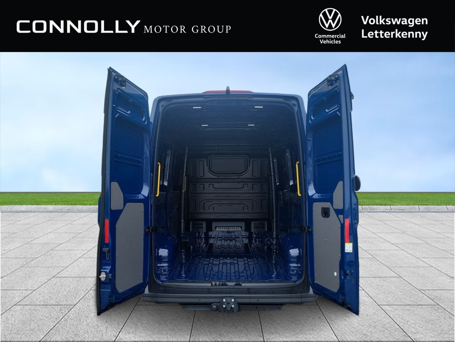 2026 Volkswagen Crafter CR35 Panel van Highline MWB 140 HP 2.0 TDI 8sp Automatic FWD €44,269