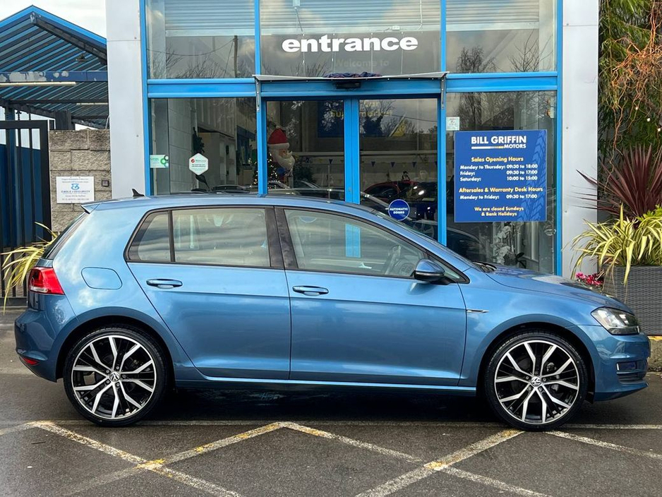2014 Volkswagen Golf R-LINE PACK 1.2 TSI // LOW MILEAGE // ADAPTIVE CRUISE CONTROL // NEW 19" DIAMOND CUT ALLOYS €13,950