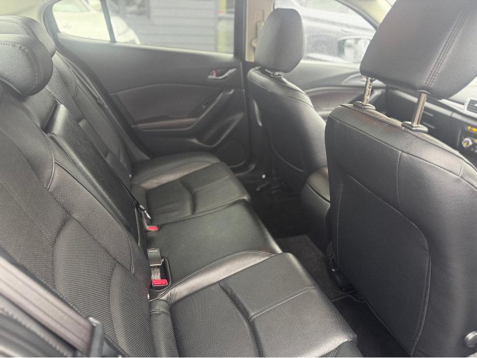 2017 Mazda Mazda3 2.2 D 150PS PLATINUM 4DR €8,950