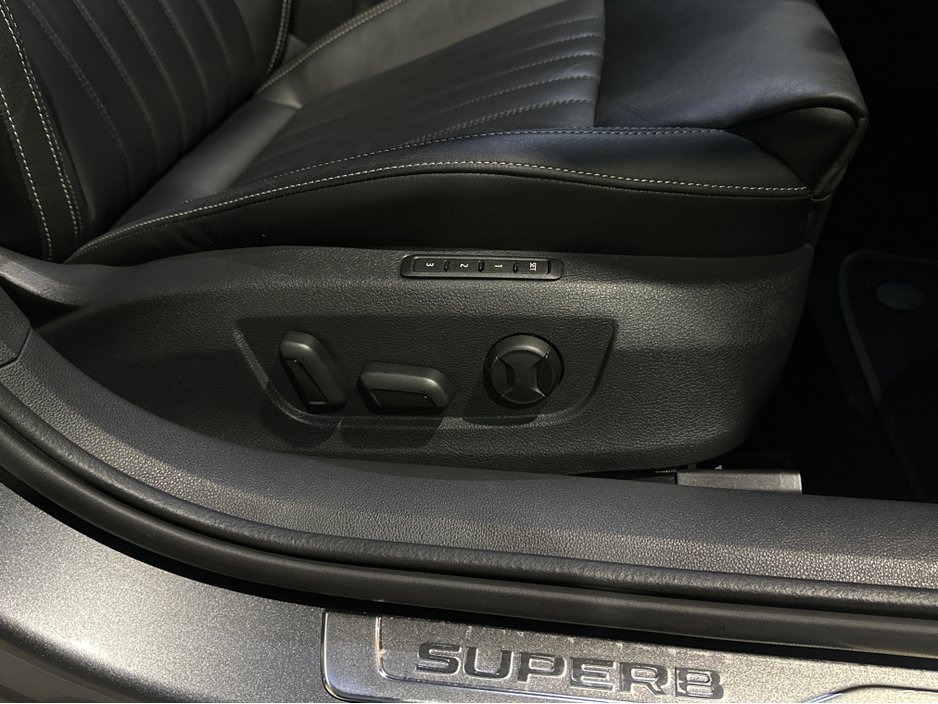 2023 Skoda Superb ESTATE E-HYBRID AUTOMATIC €29,950