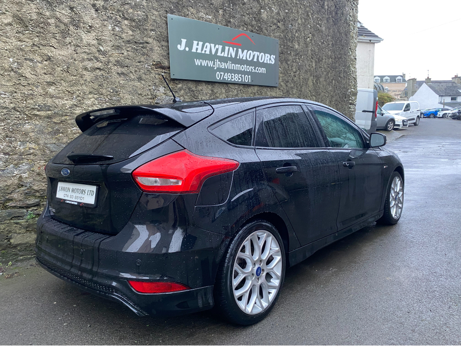 2017 Ford Focus 1.5 ST-LINE TDCi 120 €13,995
