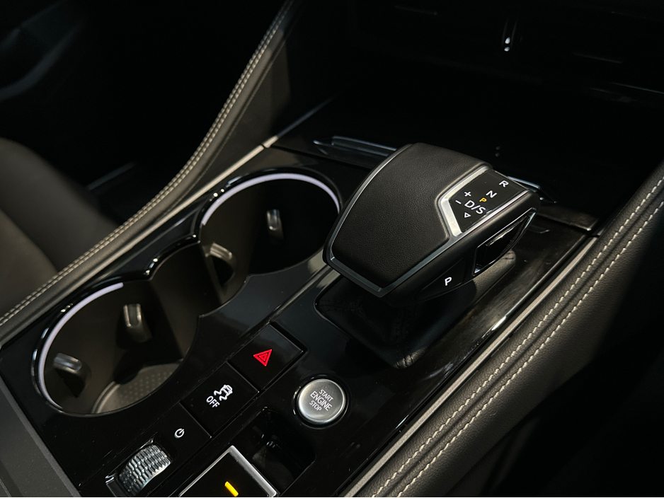 2024 Volkswagen Touareg 3.0 V6 TSIe  ELEGANCE 381PS €72,950