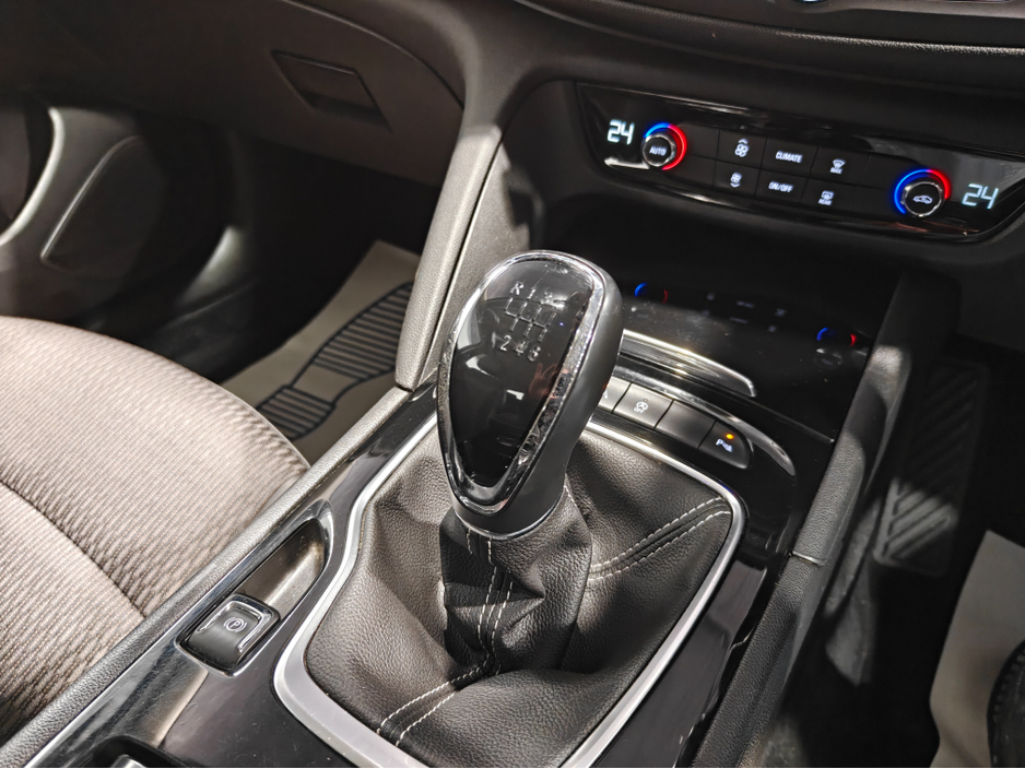 2017 Opel Insignia GRAND SPORT SE 2.0 17 170PS 5DR €10,850