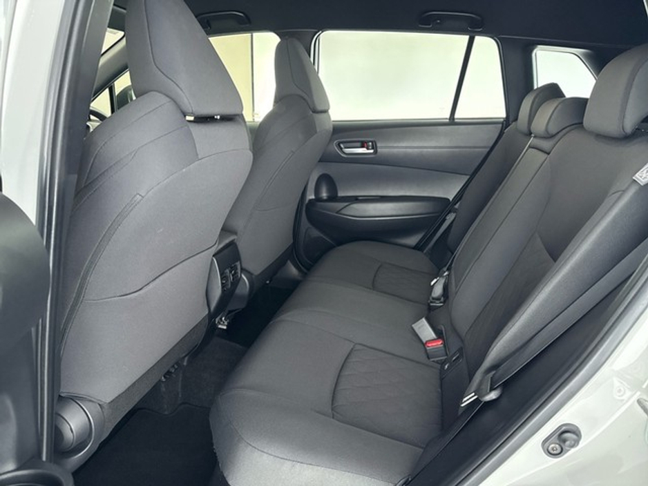 2023 Toyota Corolla Cross 2.0 Sport Hybrid *Black Roof* €34,950