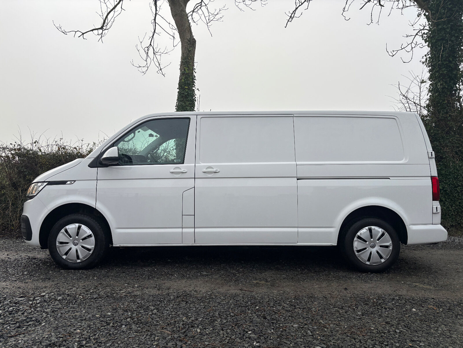 2021 Volkswagen Transporter  €19,998