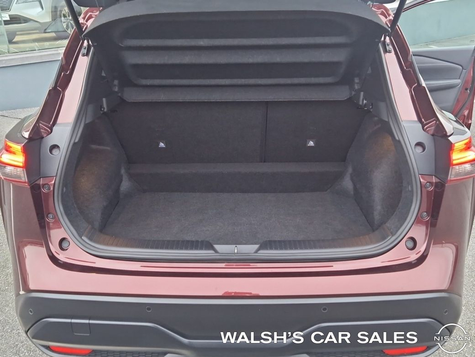 2022 Nissan Qashqai 1.3 HYB SV + Glass Roof Pack €25,950