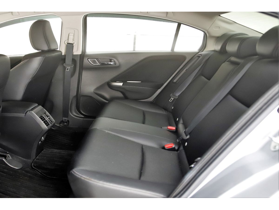 2017 Honda Grace 1.5 HYBRID 4DR *HALF LEATHER*9"ANDROID CAR PLAYER*REVERSE CAM* €15,480