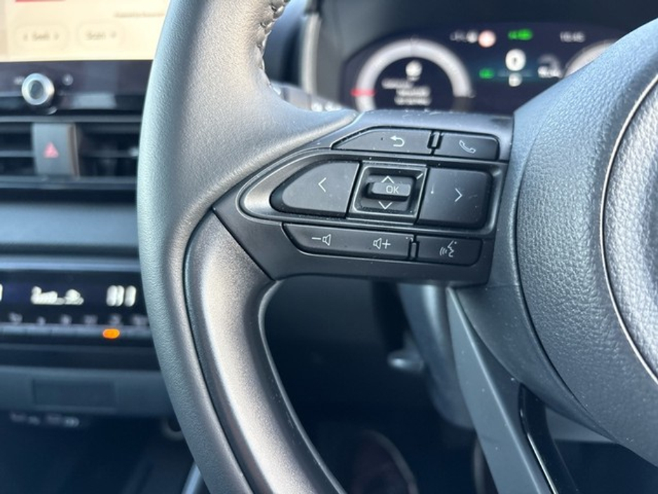 2025 Toyota Yaris HYBRID PLATINUM €31,950