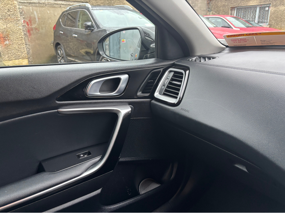 2023 Kia XCeed PE PHEV 5DR AUTO Hybrid Finance available own this car from €94 per week €21,999