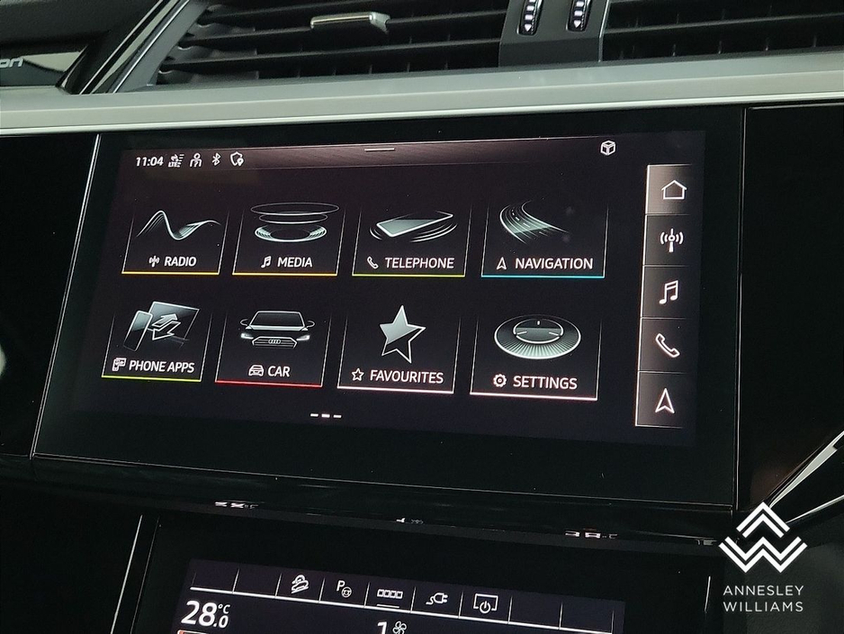 2022 Audi e-tron 55 quattro S Line €41,950