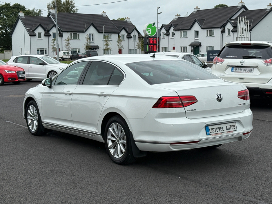 2017 Volkswagen Passat ELEGANCE 1.4 SALOON AUTOMATIC * REAR VIEW CAMERA, PARKING SENSORS FRONT & REAR, ADAPTIVE CRUISE CONTROL, PADDLE SHIFT, 3 STAGE HEATED SEATS, HALF ALCANTARA SEATS, ELECTRIC SEATS DRIVERS SIDE* €18,950