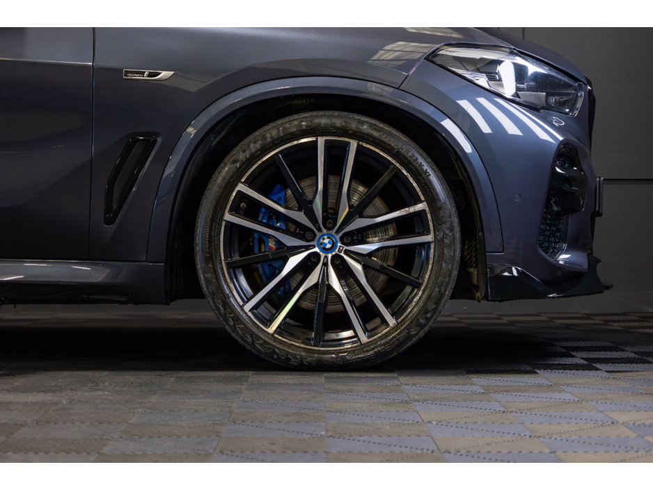 2022 BMW X5 xDrive45e M Sport €61,950