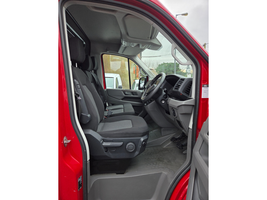 2018 Volkswagen Crafter 30 MWB 140HP MANUAL 6SPEED FWD HR 5DR €15,000