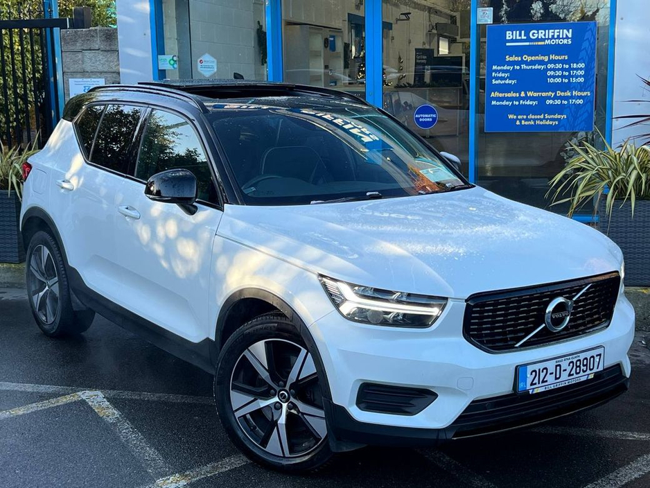 2021 Volvo XC40 R-DESIGN T4 1.5 RECHARGE PHEV // TILT & SLIDE PAN ROOF // 19" R-DESIGN ALLOYS // FULL SERVICE HISTORY €25,950