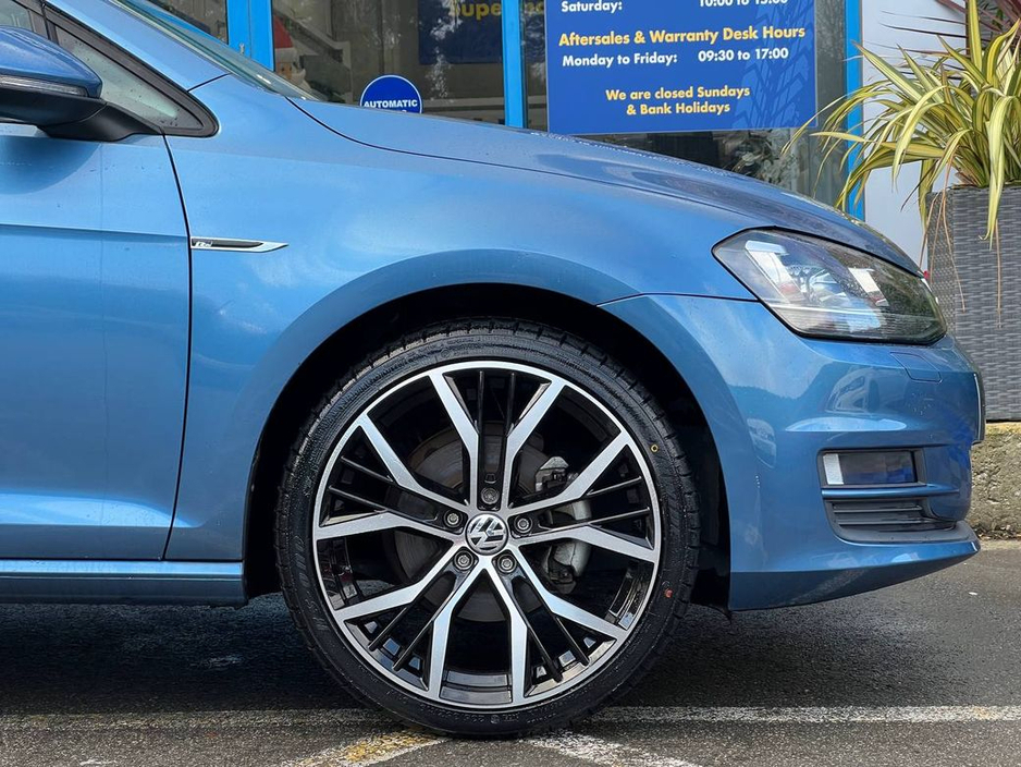2014 Volkswagen Golf R-LINE PACK 1.2 TSI // LOW MILEAGE // ADAPTIVE CRUISE CONTROL // NEW 19" DIAMOND CUT ALLOYS €13,950
