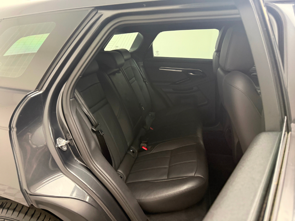 2022 Land Rover Range Rover Evoque S R-DYNAMIC P300E €37,990