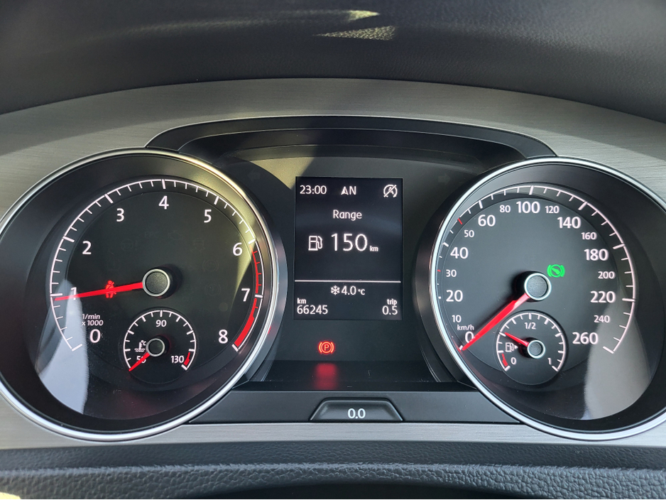 2015 Volkswagen Golf (2yr warranty) 1.2 petrol Auto estate 76308 €12,999