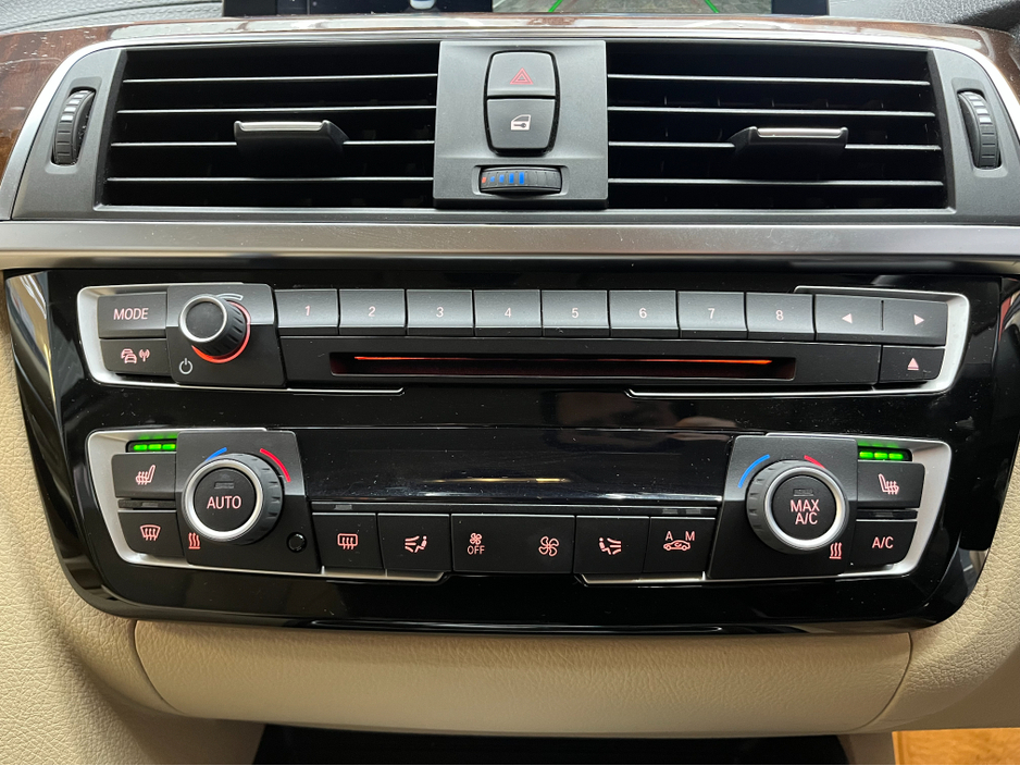 2018 BMW 3 Series €19950! 2018 BMW 330E iPERFORMANCE LUXURY 2.0 AUTOMATIC / ELECTRIC MEMORY & HEATED SEATS / CRUISE CONTROL / REVERSE CAMERA / €19,950