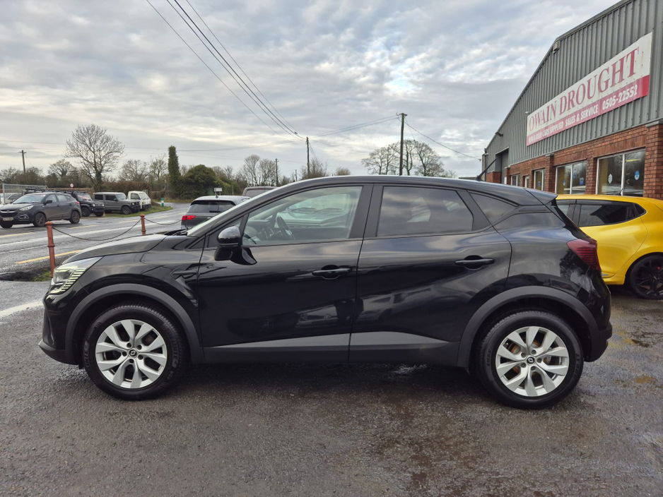 2022 Renault Captur ICONIC EDITION NAEB TCE 90 MAN €17,995
