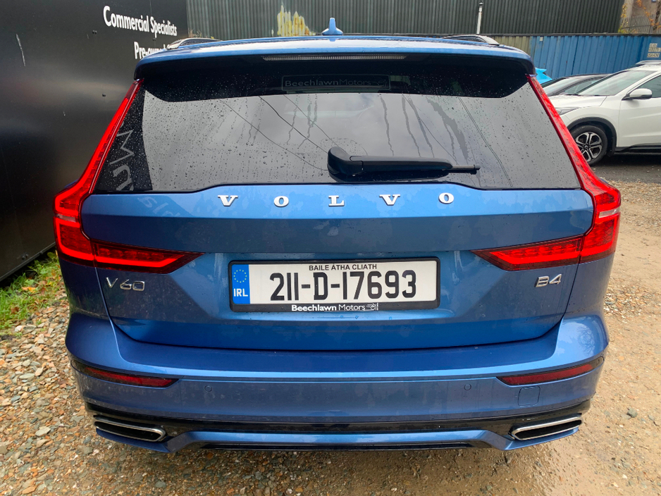 2021 Volvo V60 2.0 B4 197 BHP DSL R-DESIGN AUTO // ONE OWNER // FULL SERVICE HISTORY // STUNNING CONDITION 02/27 NCT // €270 ROAD TAX // €30,950