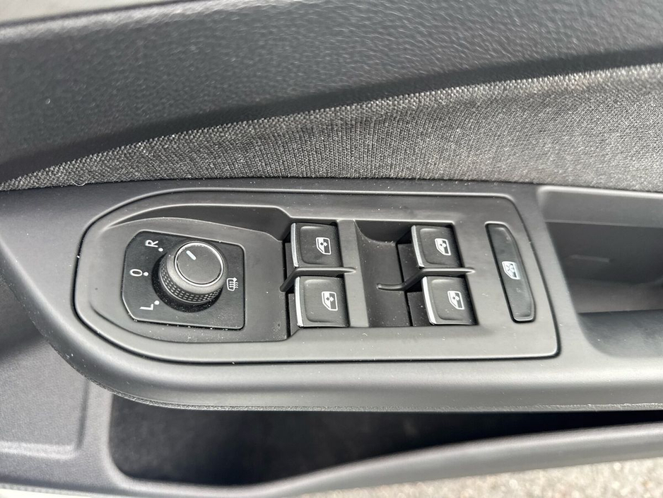 2023 Volkswagen Golf 2.0 TDI 115HP Life €24,975