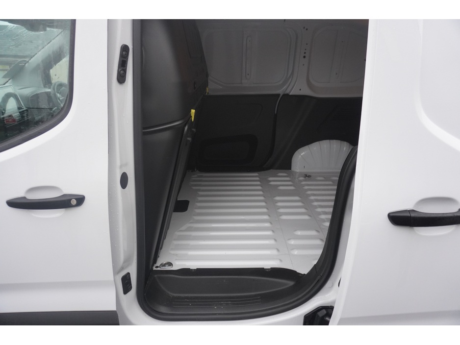 2023 Opel Combo KOMF L1H1-1.5 100PS D 3DR