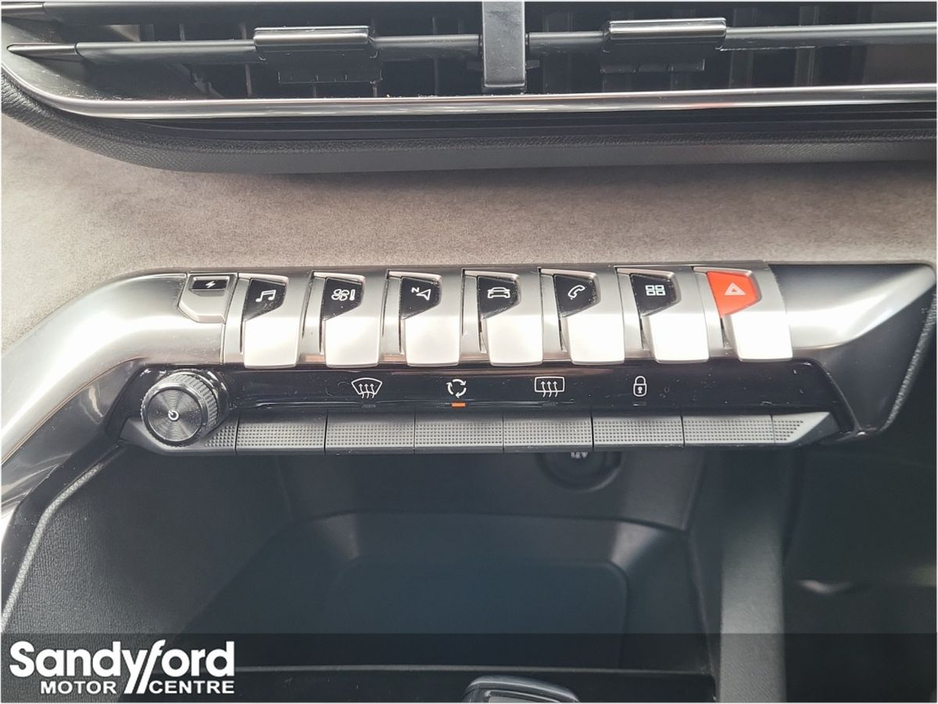 2023 Peugeot 3008 HYBRID2 225bhp PHEV GT €29,950