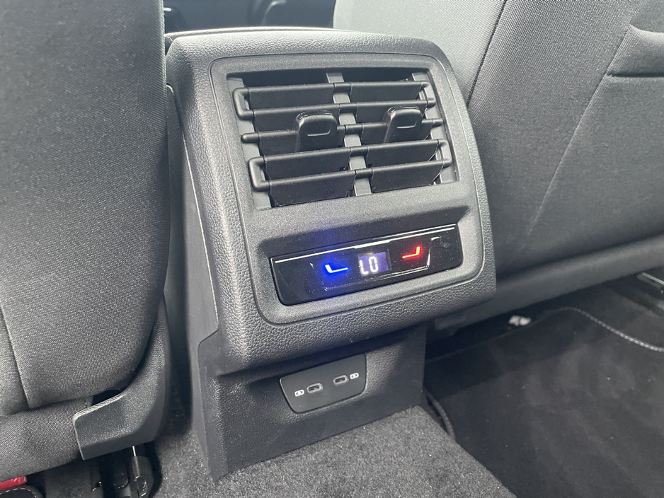 2023 Volkswagen Golf GOLF GTD 200 DSG