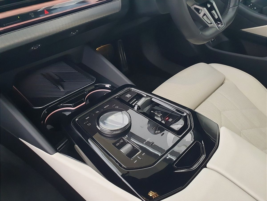 2024 BMW 5 Series 530e M Sport €67,995