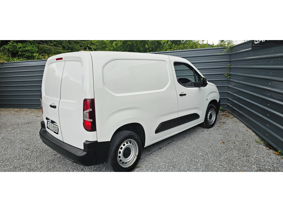 2022 Peugeot Partner ACTIVE 1.5 BLUE HDI 10 100 6.3 2DR €14,500