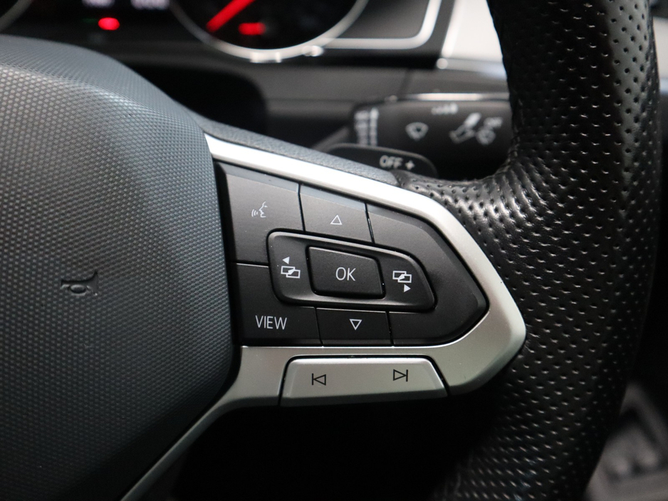 2021 Volkswagen Passat *111* GTE S-A DSG €22,900