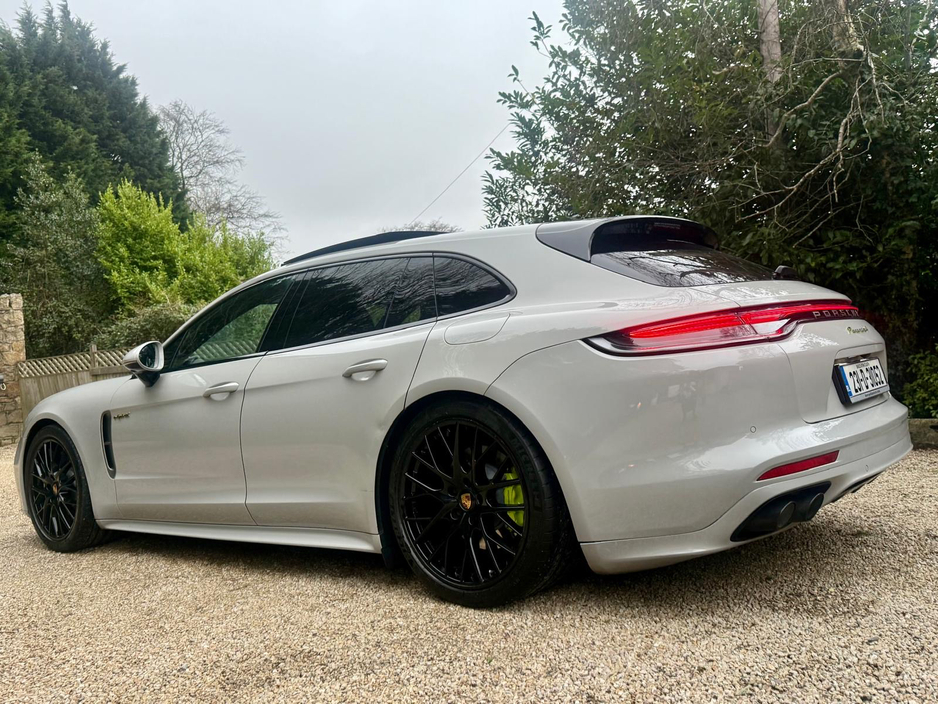 2023 Porsche Panamera 4 E-HYBRID SPORT TURISMO *Colossal Specification* €87,950