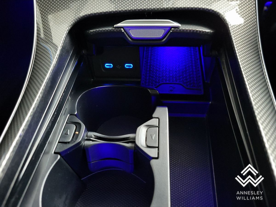 2025 Mercedes-Benz CLE CLE300e AMG Line Premium + €75,950