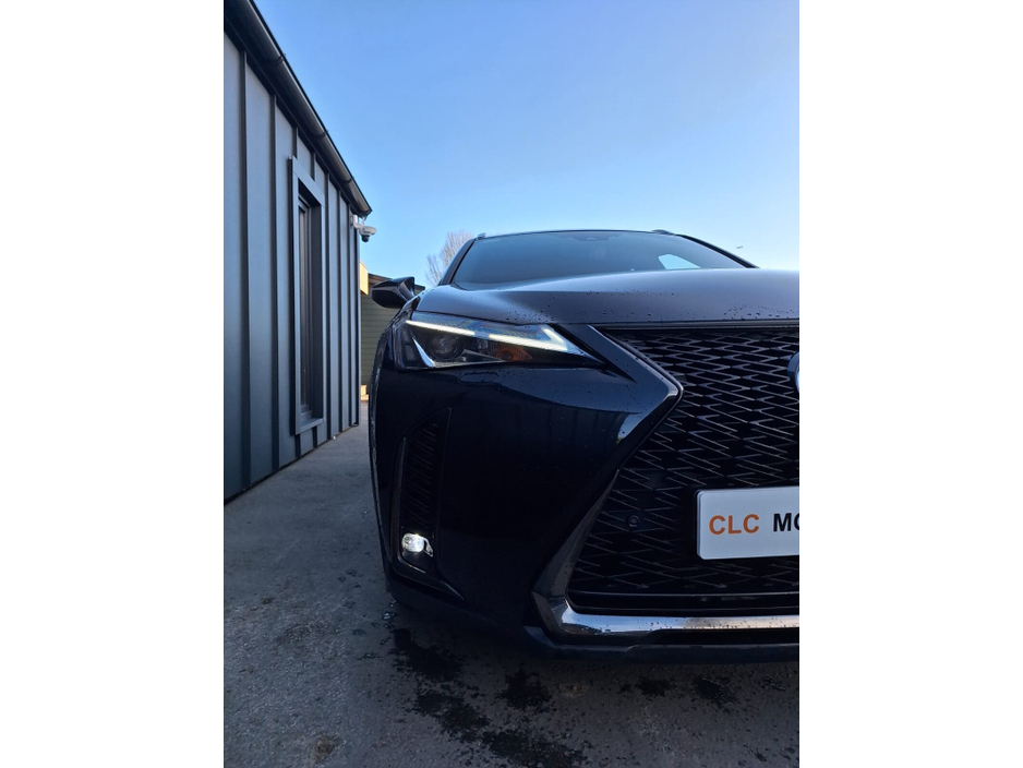 2023 Lexus UX 300 e UX 250h Dynamic €29,000
