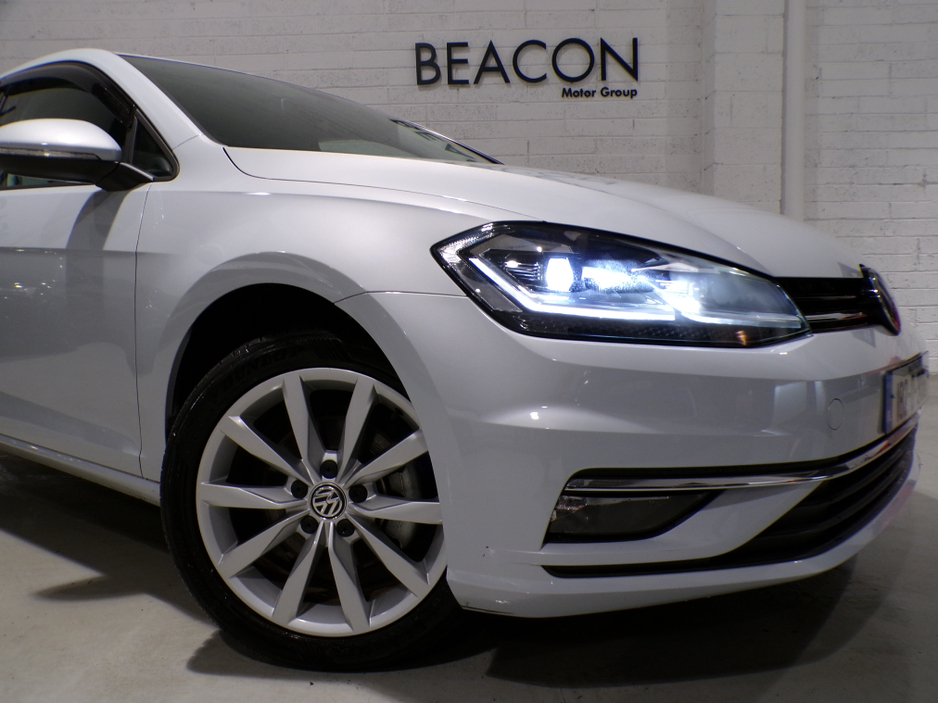 2018 Volkswagen Golf *2018*14,000 MILES*AUTO*VW GOLF MARK 7.5*COLOUR CAMERA*SAT-NAV*APPLE-CARPLAY*ANDROID AUTO*UP-GRADED VW ALLOYS*XL MEDIA*FLAT-BOTTOM SPORT STEERING WHEEL WITH ADAPTIVE CRUISE CONTROL**RADAR ASSIST €18,900