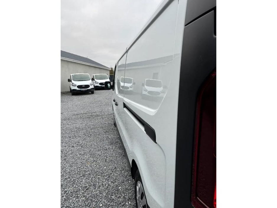 2020 Renault Trafic  €17,950