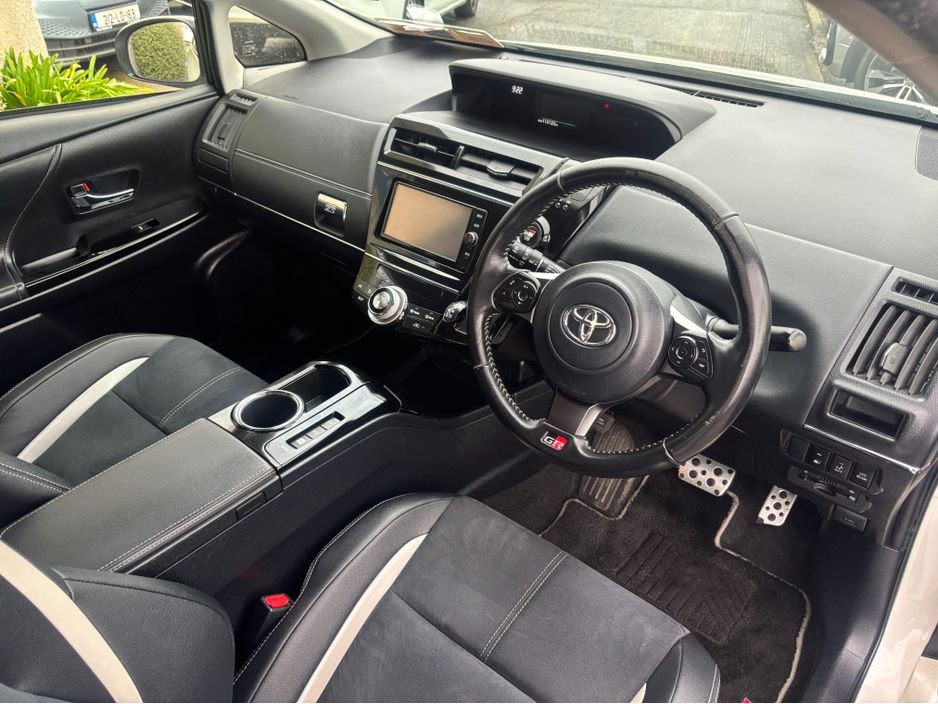 2018 Toyota Prius Alpha GR SPORT 7 SEATER AUTOMATIC HYBRID 1.8 PETROL //REVERSE CAMERA//KEYLESS ENTRY//HALF LEATHER GR SEATS// €23,950
