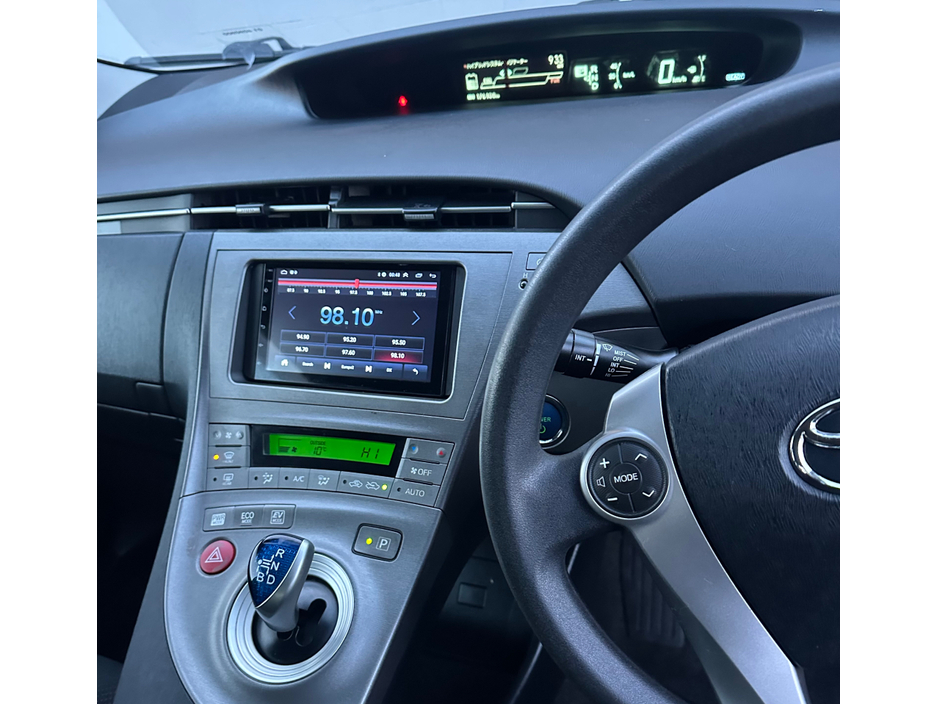 2015 Toyota Prius DAA-ZVW30 AUTO//COMES WITH 1 YEARS TAX// €9,950