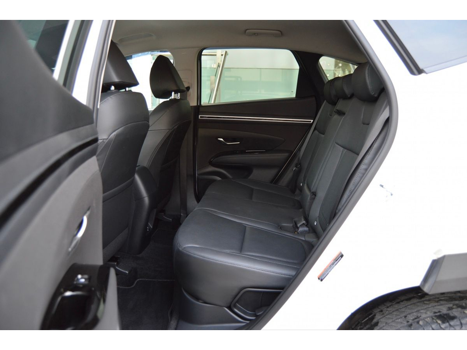 2024 Hyundai Tucson Executive 1.6 HEV Auto, Side Steps €38,995