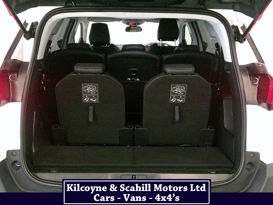 2020 Peugeot 5008 ALLURE BLUEHDI S/S A €27,950