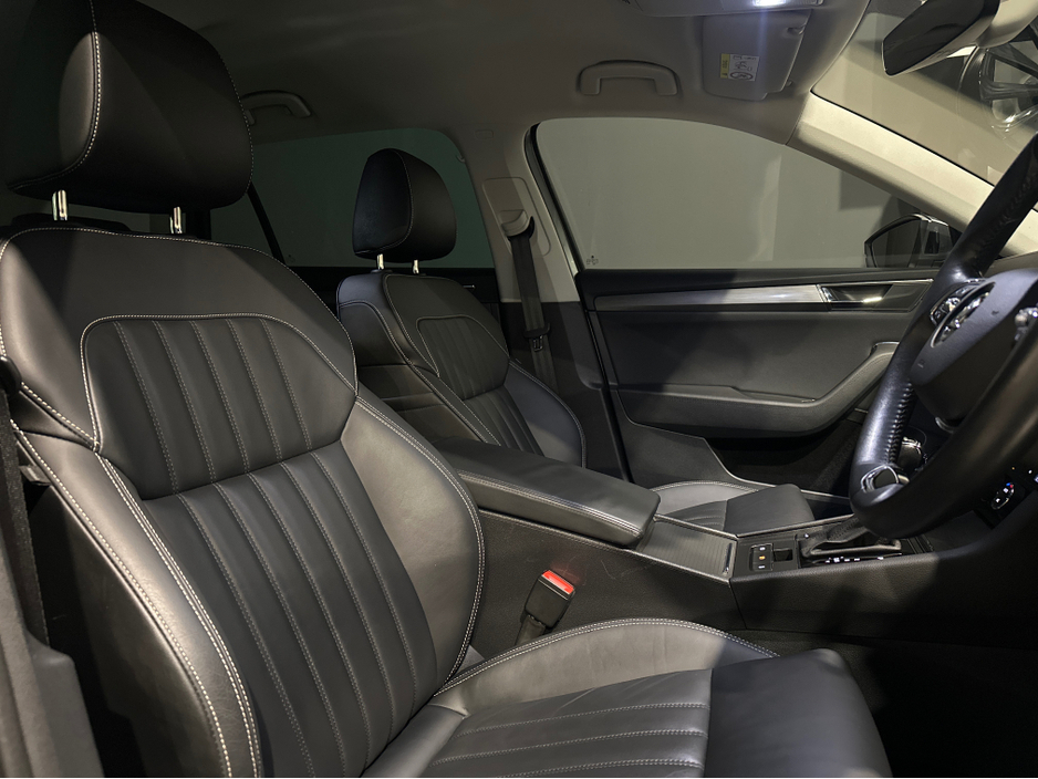 2023 Skoda Superb ESTATE E-HYBRID AUTOMATIC €29,950