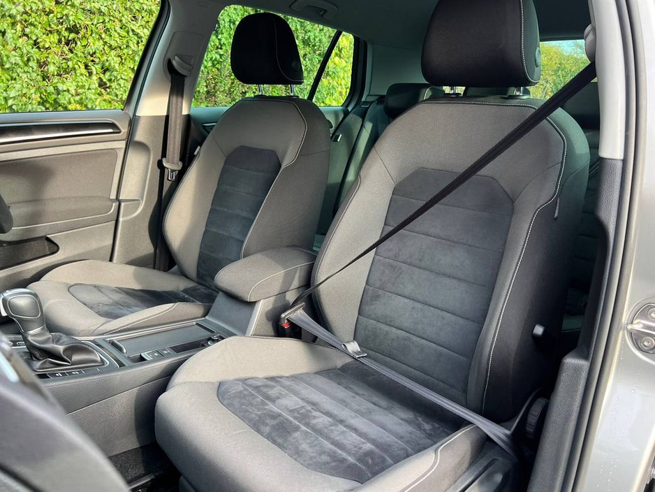 2016 Volkswagen Golf HIGHLINE 1.4 TSI AUTO // VERY LOW MILEAGE // DIAMOND CUT ALLOYS // APPLE CARPLAY/ANDROID AUTO €17,900