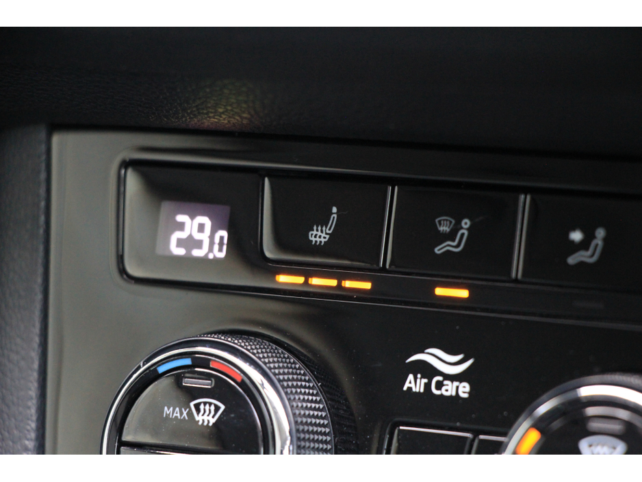 2018 Skoda Kodiaq DSG * Low KMs *Sunroof * 7 seats Huge spec €28,950