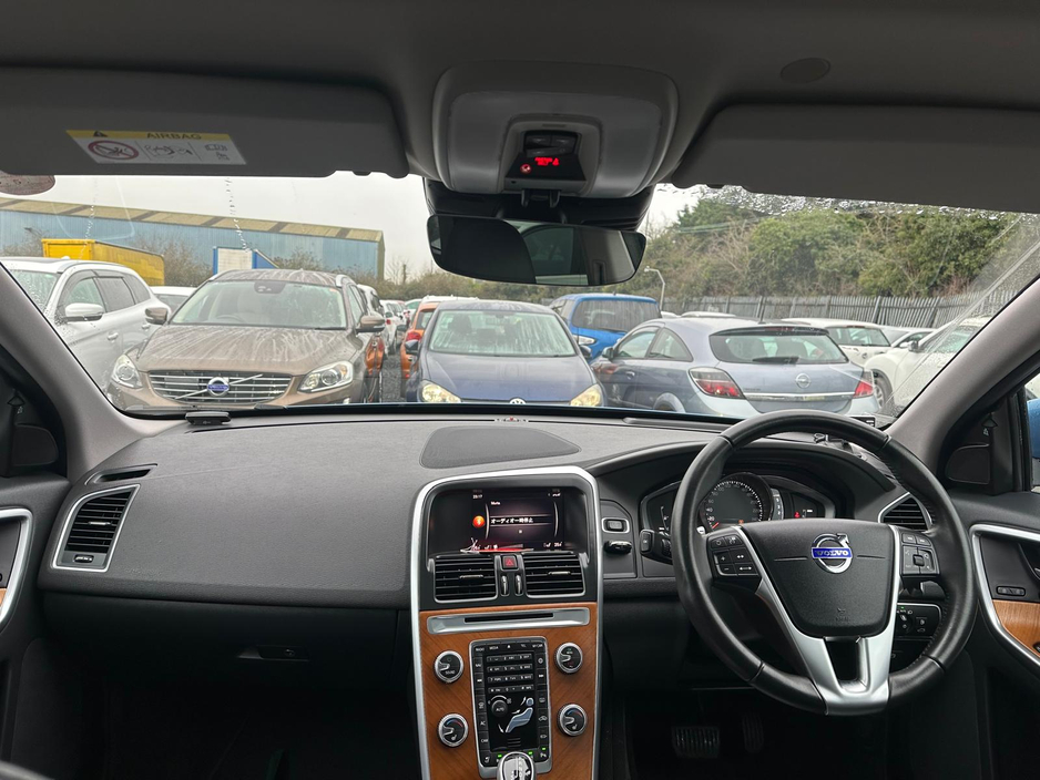 2017 Volvo XC60 2.0L Diesel Automatic  Sunroof (3276) €21,995