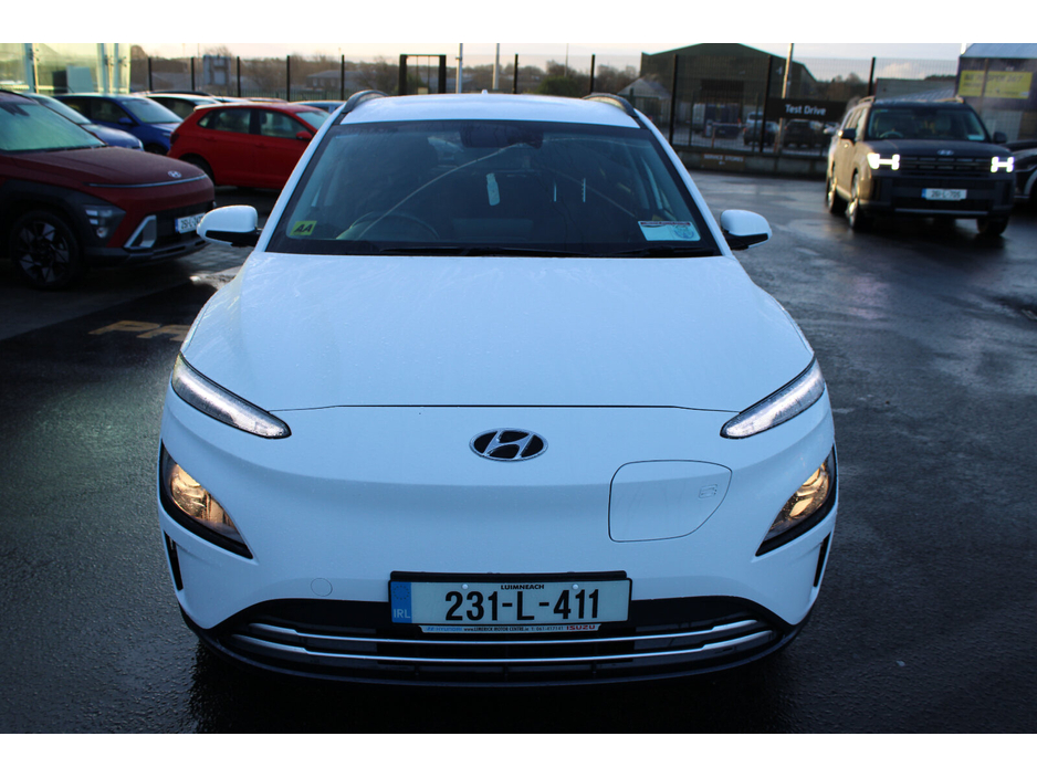 2023 Hyundai Kona Kona EV Executive 39 kWh €20,950