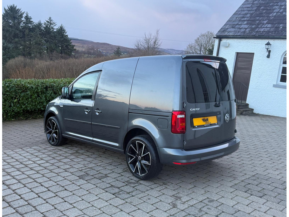 2019 Volkswagen Caddy C20 TRENDLINE TDI 102 €12,560