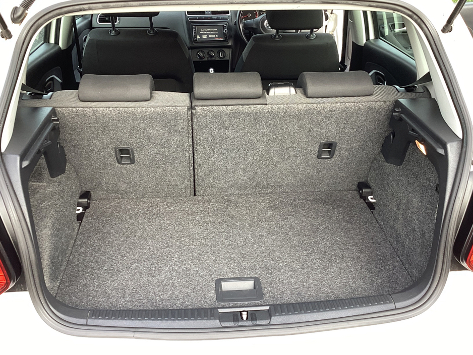 2014 Volkswagen Polo  €10,950